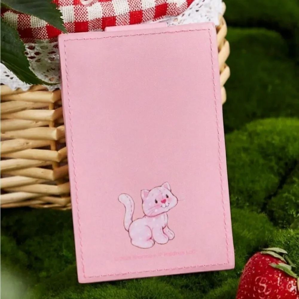 Strawberry Shortcake Cardholder Wallet - Picture 4 of 7
